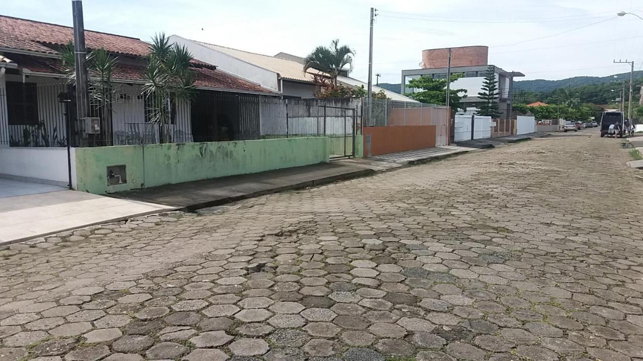 Casa Temporada Beto Carrero Villa Penha  Exterior photo